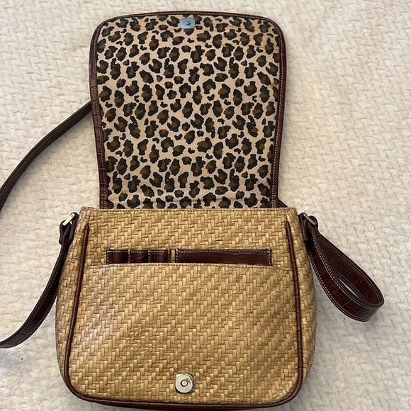 Vintage Liz Claiborne Faux Straw Stylish Tan and Brown Shoulder Bag - Picture 7 of 7